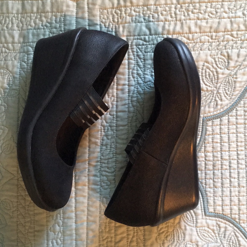 Sketchers wedge heels